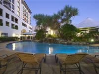 Swimming Pool at Night – Mantra Esplanade Cairns