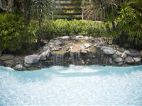 Swimming Pool with Water Feature – Mantra Esplanade Cairns
